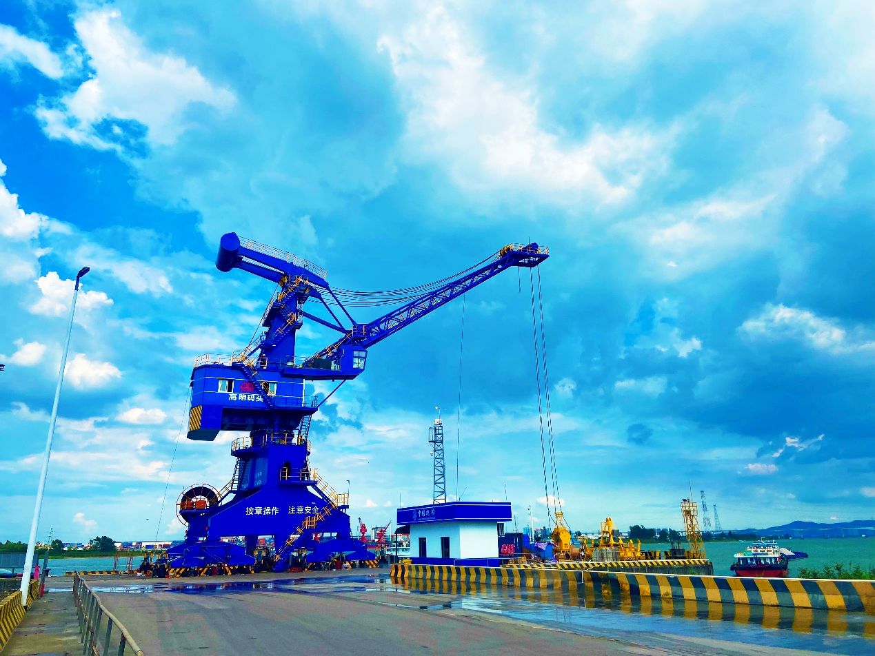 微特力矩限制器助力佛山高明珠碼頭全幅式門座機